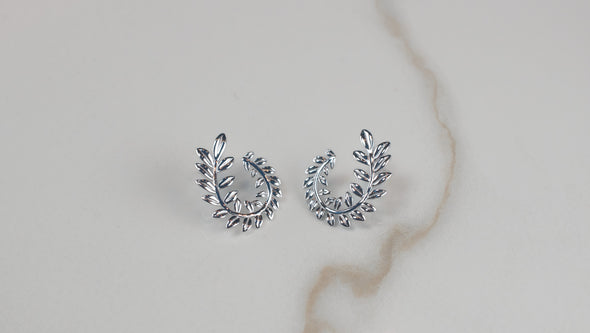 Aretes de racimo de hojas en plata 925