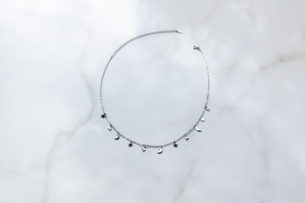 Collar completo cadena con estrellas y lunas color plata