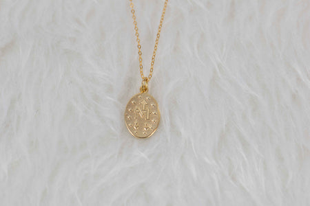 Collar cadena con pendiente de la virgen Maria color oro atrás