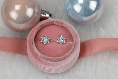 Aretes de copos de nieve- Snowflakes en plata 925 con incrustaciones de zirconias