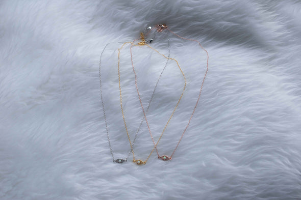 Collar con cadena y pendiente de ojo con ópalo sintético en plata 925, Collar con cadena y pendiente de ojo con ópalo sintético con baño de oro 18k, Collar con cadena y pendiente de ojo con ópalo sintético con baño de oro rosa 18k extendidos