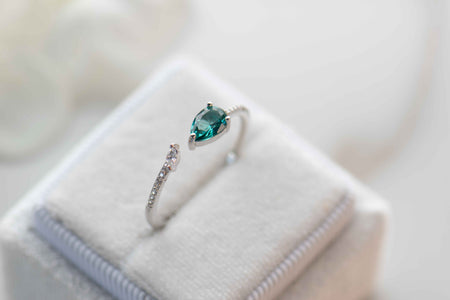 Anillo en plata 925 con zirconia verde