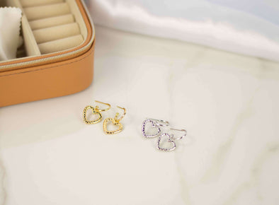Aretes colgantes de corazón en plata 925 y Aretes colgantes de corazón en plata 925 con baño de oro 18k en venta en Guatemala
