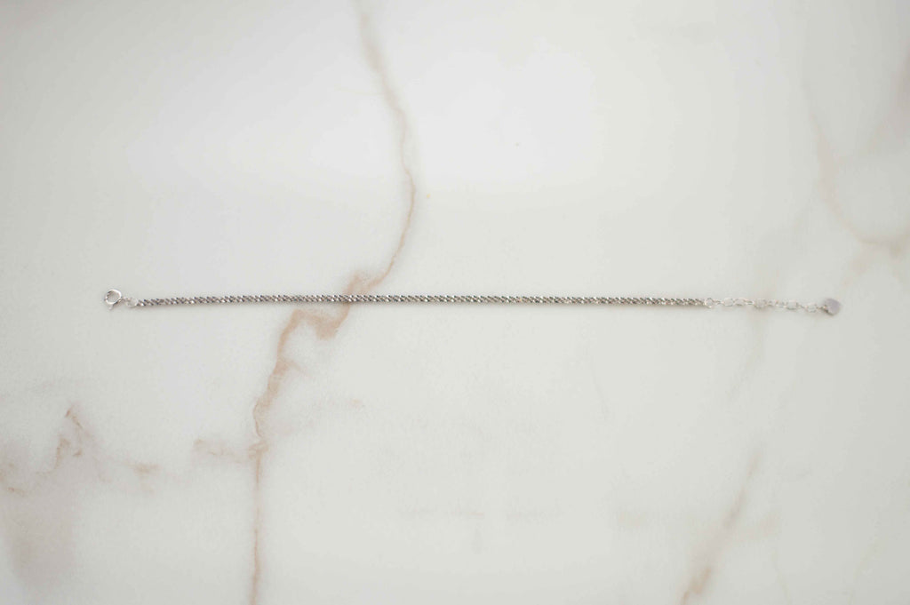 pulsera color plata abierta