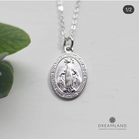Collar cadena con pendiente de la virgen Maria color plata