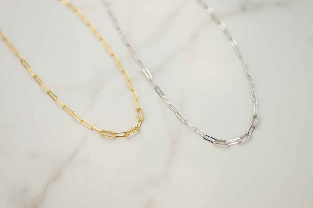 dos collares de cadena gruesa con baño de oro 18k y en plata 925